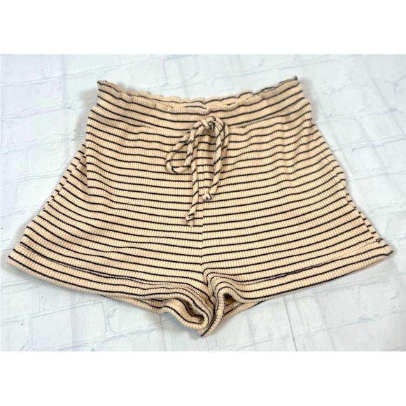 Blue Blush Woman’s Size S Knit Striped Shorts Tan Black Pull On Elastic Waist - Picture 1 of 12